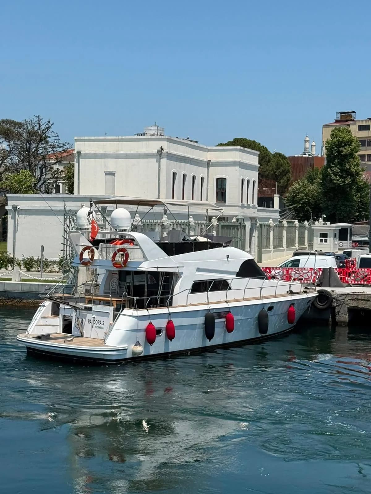 Luma Privatyacht · Neu (Bis zu 15 Gäste) — Bosphorus photo 4