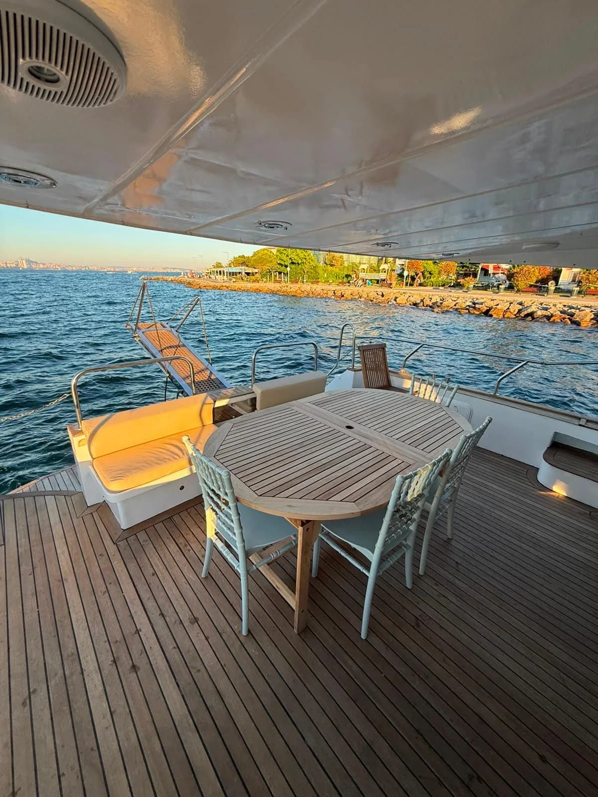 Yacht Privé Luma · Nouveau (Jusqu’à 15 invités) — Bosphorus photo 3