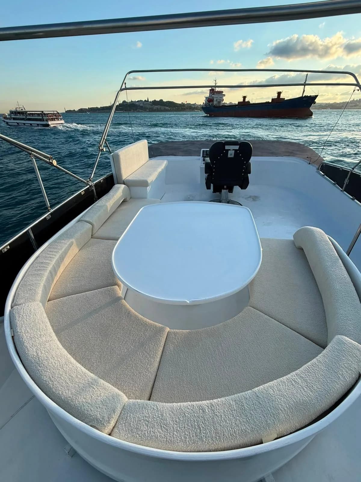 Yacht Privé Luma · Nouveau (Jusqu’à 15 invités) — Bosphorus photo 4