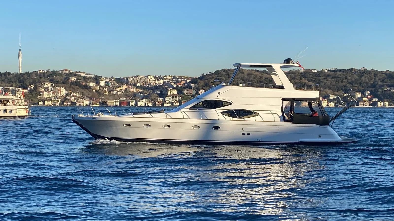 Yacht Boutique Luma · Nouveau (Jusqu’à 12 invités) — Bosphorus photo 2