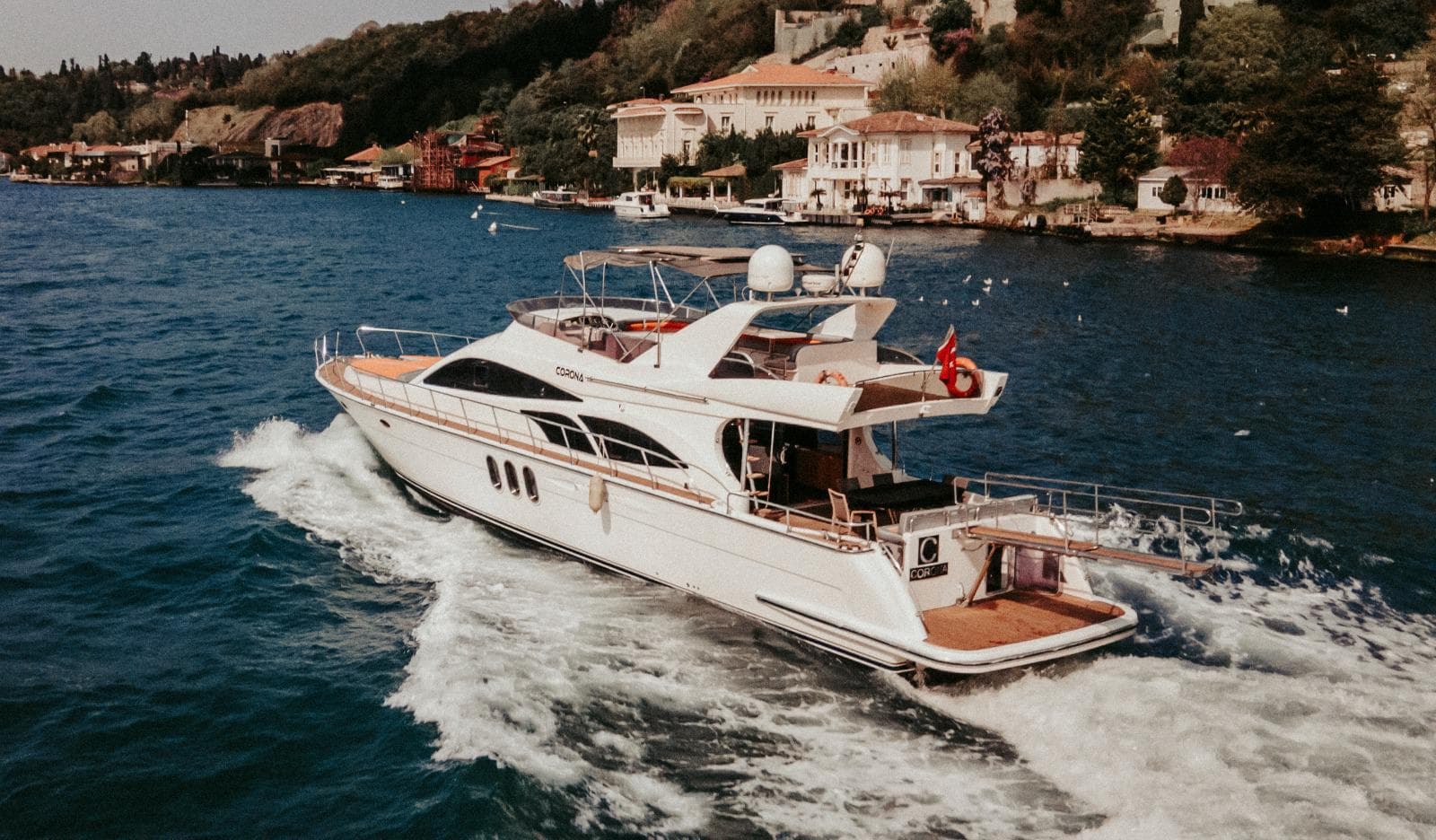 Yacht à Moteur Premium (Jusqu’à 15 invités) — Bosphorus photo 3